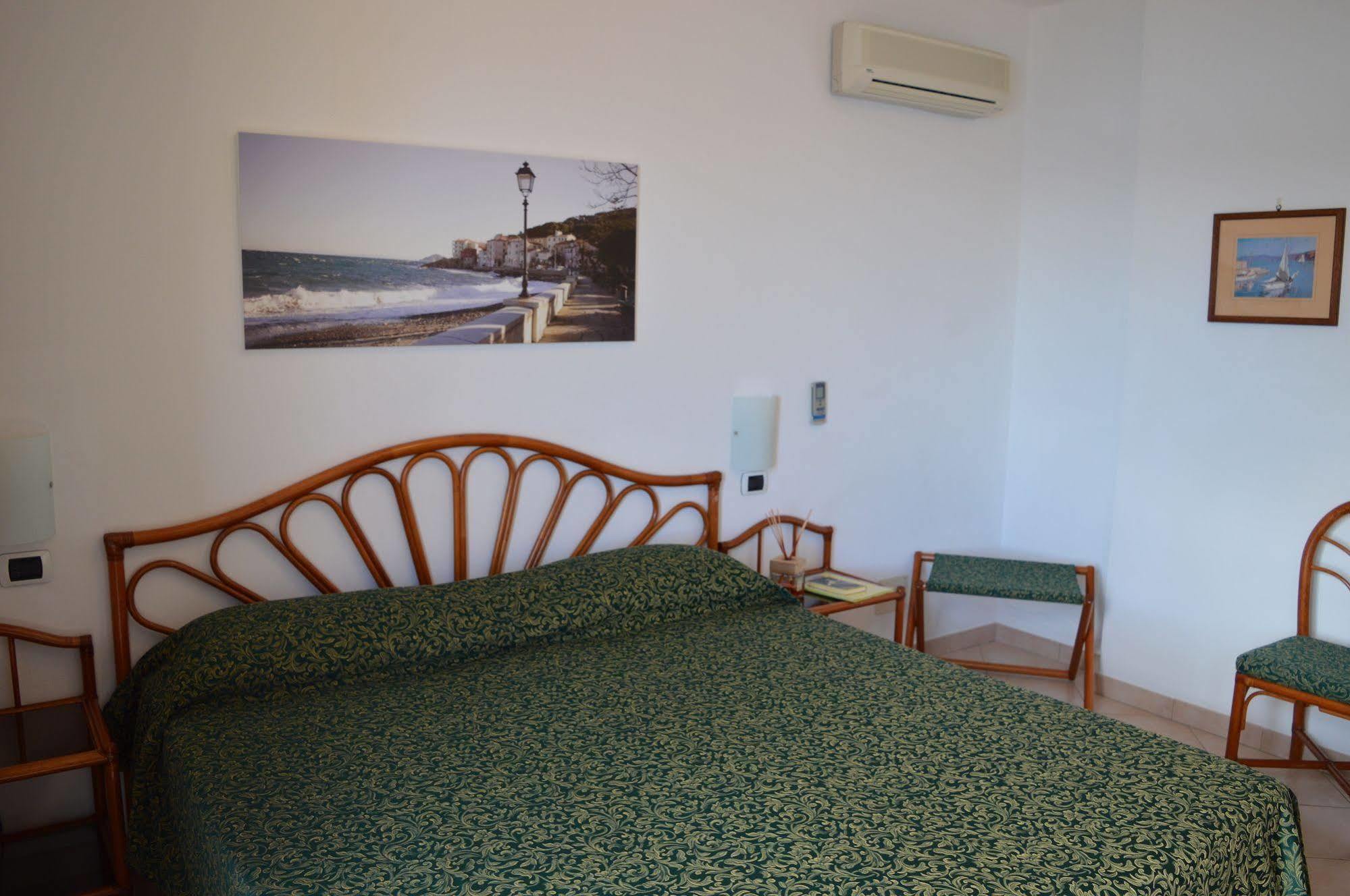 Le Briciole 3* Bagno-Sprizze